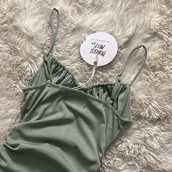 PRINCESS POLLY DRESS - Picture 3 of 6